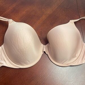 Victoria’s Secret full coverage lightly lined underwire bra 34D